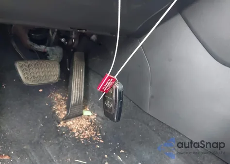 2021 Toyota Rav4 Xle z USA, uszkodzony, nr VIN 2T3P1RFV5MC175396